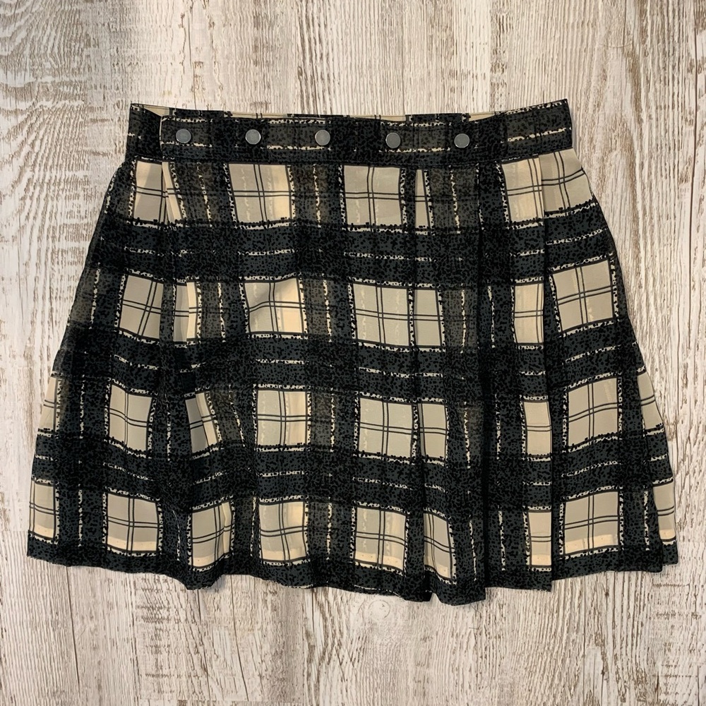 Women’s Diesel button-up black and beige/yellow plaid pleated skater mini skirt - Picture 4 of 10
